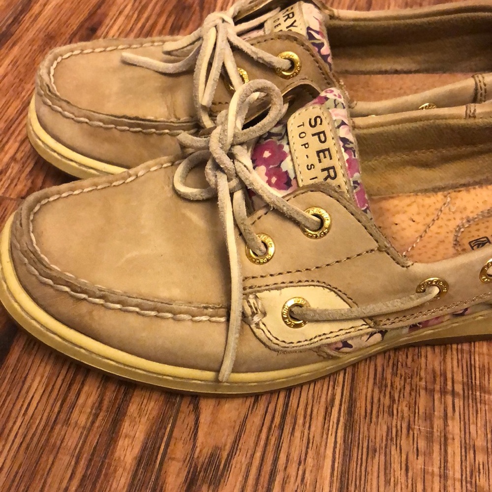 Sperrys Size 5 - Picture 2 of 3